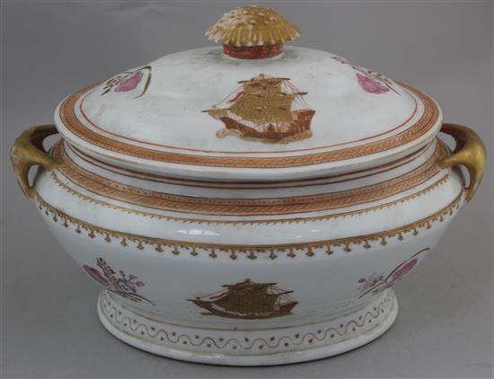 A Chinese export style enamelled porcelain twenty nine piece dinner service, soup tureen 35cm